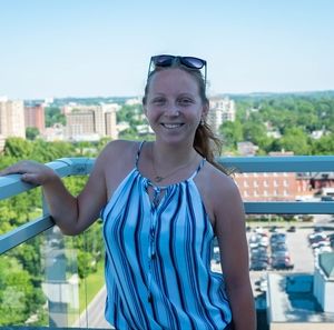 Meet your Posher, Sabrina